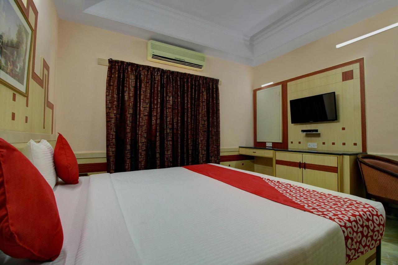 Vaccinated Staff - Collection O 13595 Vt Residency Hotel Bangalore Eksteriør billede